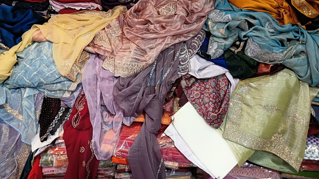 न्यू न्यू साड़ी लेकर आए हैं