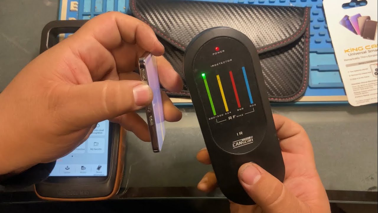 KING CARD UNIVERSAL SMART KEY BY XHORSE & RFID BLOCKER POUCH