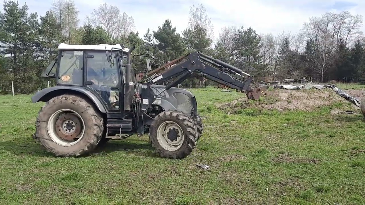 Ciągnik FARMTRAC 690 DT (PERKINS), 4x4 (2014) na licytacji Flotilo.pl