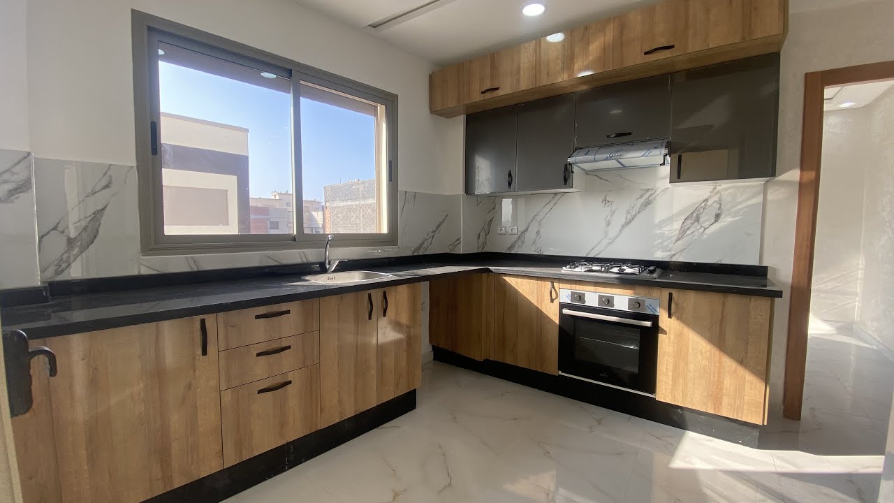 80 متر شوكة بثلاث غرف صالون بثمن مناسب وموقع 5 دقايق على شاطئ سيدي رحال appartement sidi rahal