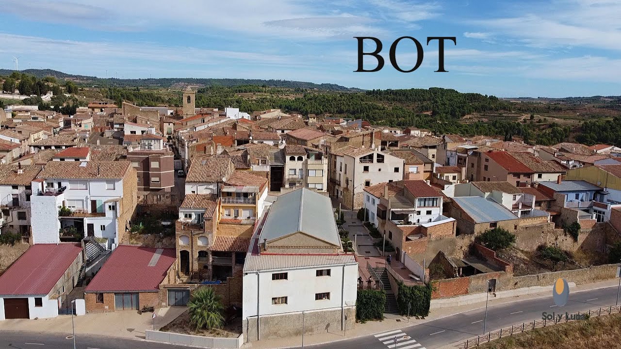 BOT, PUEBLO IDEAL PARA HACER LA VIA VERDE DE TERRA ALTA A LA FONTCALDA (TARRAGONA   ESPAÑA)