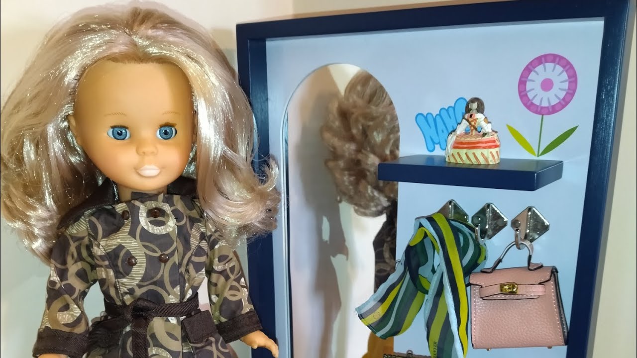 Nancy Azafata 2010 con Vestidor 2019