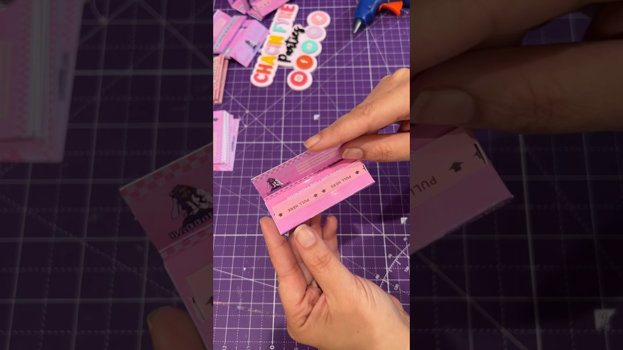 Custom Rolling Paper #partyfavor #rollingpaper #diy #partyfavors #birthdayparty #papercraft
