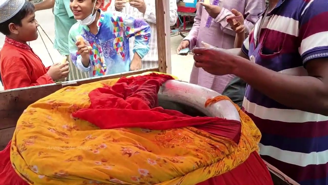 🍦শহরের সেরা কুলফি! এক কামড়ে বুঝবেন কেন সবাই পাগল! 🔥 | Dhaka Street Food | Bangladeshi Food Review