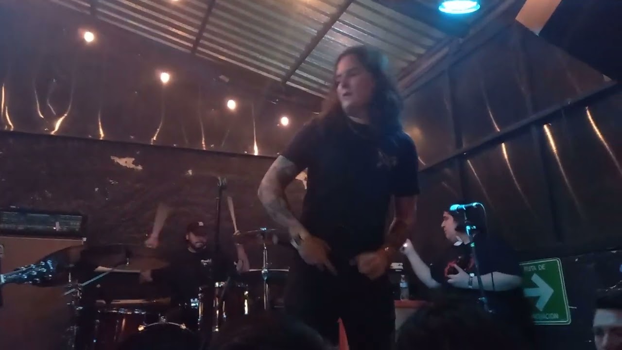 La gente bonita- Tresseises [En vivo]