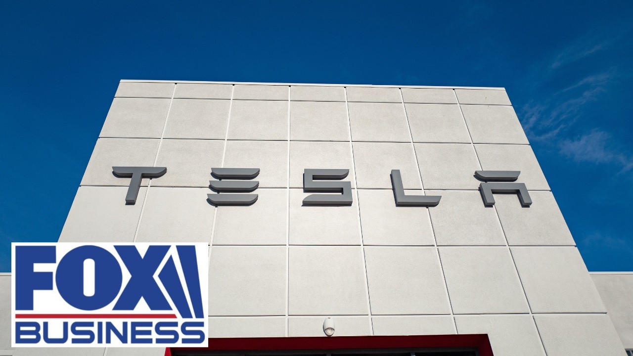 Tesla is focused on &lsquo;ACCELERATING&rsquo; the energy transition, Sunrun CEO says