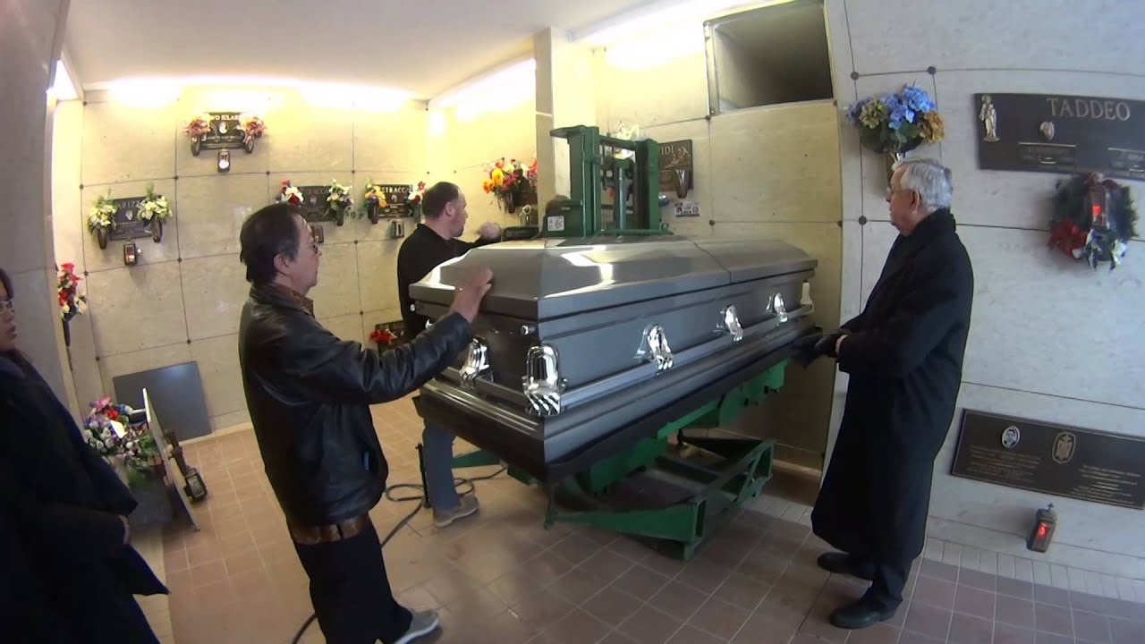 Service at the Mausoleum for Alen Glen Oaks Oakville 02-07-2015