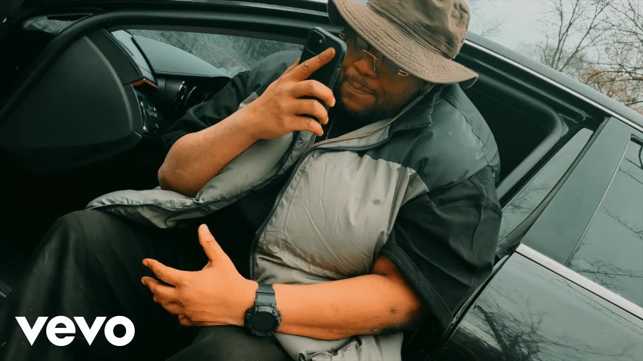 Mic Mountain - Snakes (Official Music Video) ft. SeenDaDream