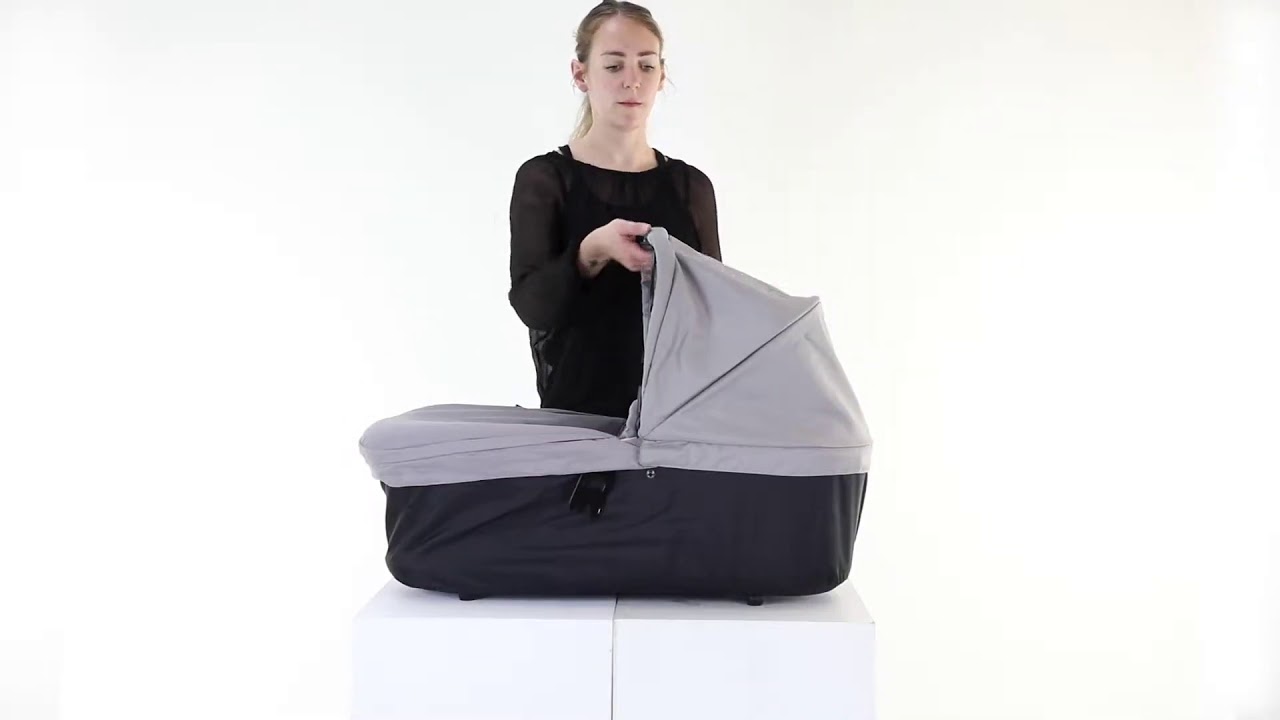 Mountain Buggy Carrycot Plus | How to set up and install