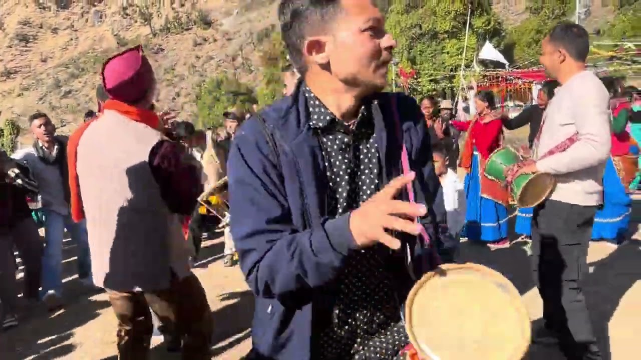 तिलुवा मनीजर/बसंती कबूतर प्रसिद्ध जोड़ा  चाचरी💗😇 #viralvideo #phadivibes #uttrakhandi 