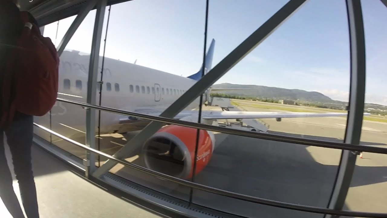 TRIPREPORT | Scaninavian Airlines (SAS) (ECONOMY CLASS) | Trondheim-Oslo | Boeing 737-700