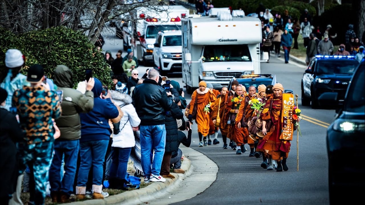 Walk for peace 87 days now North Carolina USA 🇺🇸 
