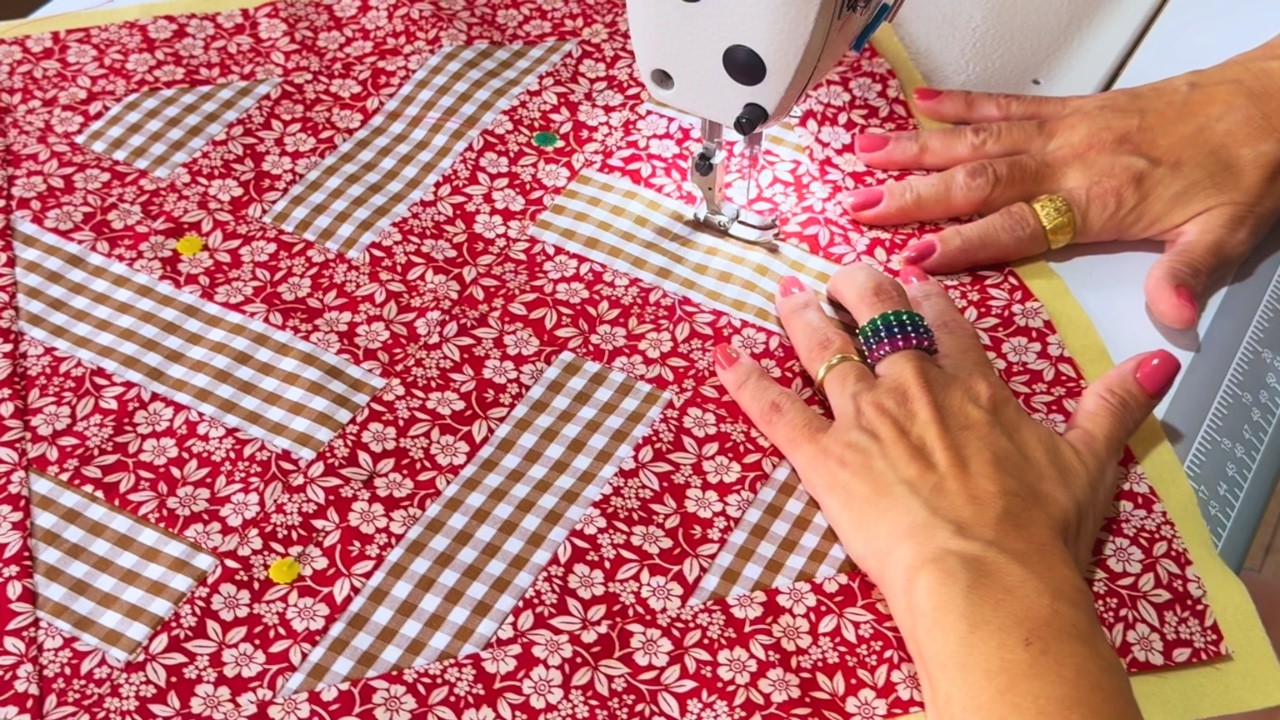 QUALQUER Um Consegue Fazer! CAPA de Almofada em PATCHWORK Linda F&Aacute;CIL e R&aacute;pido!