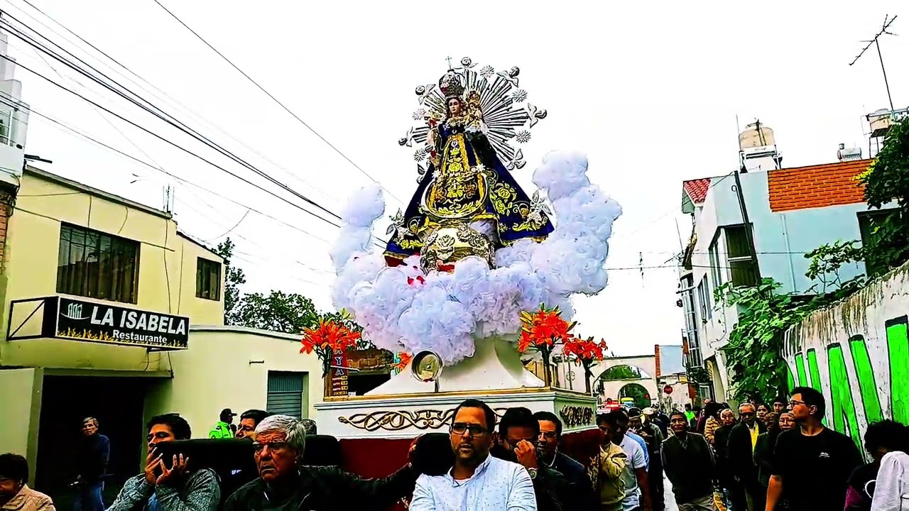 Procesión de la Virgen de la Candelaria. Distrito de Cayma. Arequipa. 15/02/2026. Resumen.