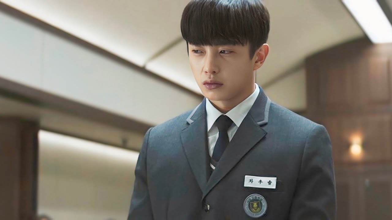 This Nerd Boy being trained with MMA champion in prison