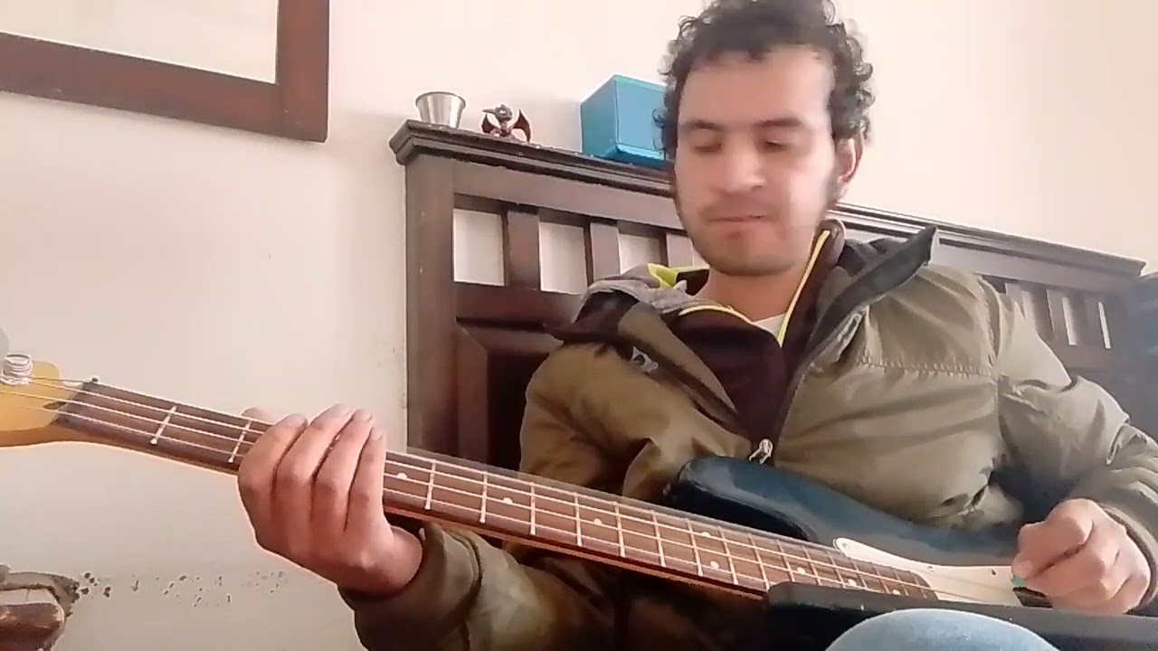 Yngwie Malmsteen - i am viking - bass cover