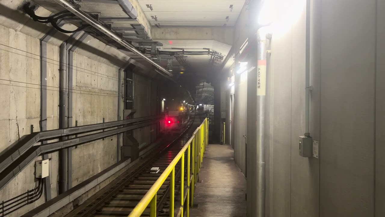 京都市営地下鉄東西線50系第1編成折り返し六地蔵行き　太秦天神川駅　到着