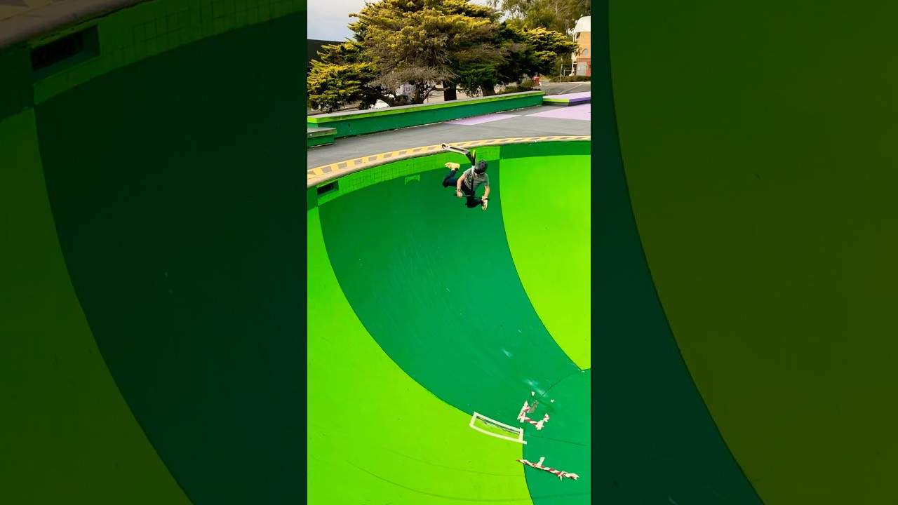 FRANKSTON SKATEPARK WITH DAD 🛴🔥🔥#briflip #scooterride #scoot #TRIPLEWHIP