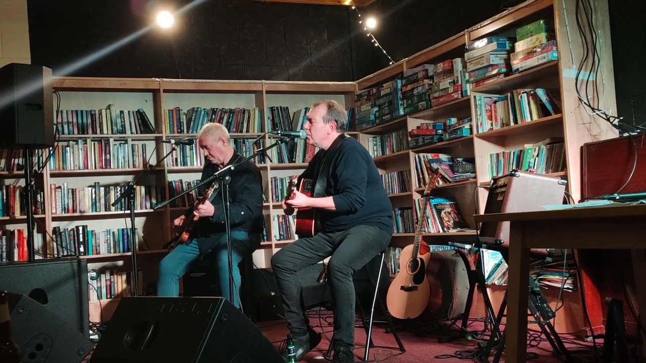 The Real People - Love In A Bag (Acoustic) Live @ Caffi Isa 15/2/25