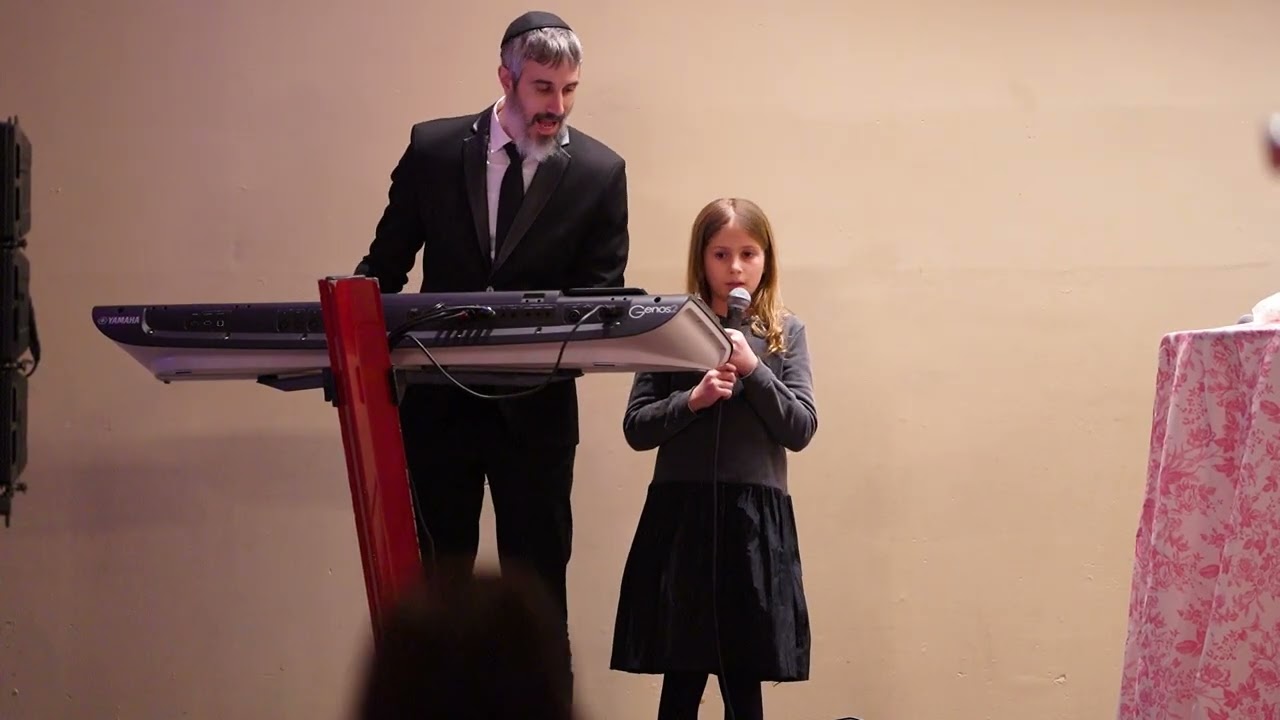 6 Fitche Benshimon and his daughter - Musical performance