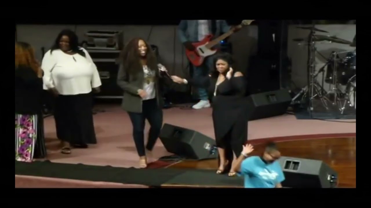 Kim Burrell impromptu talent contest