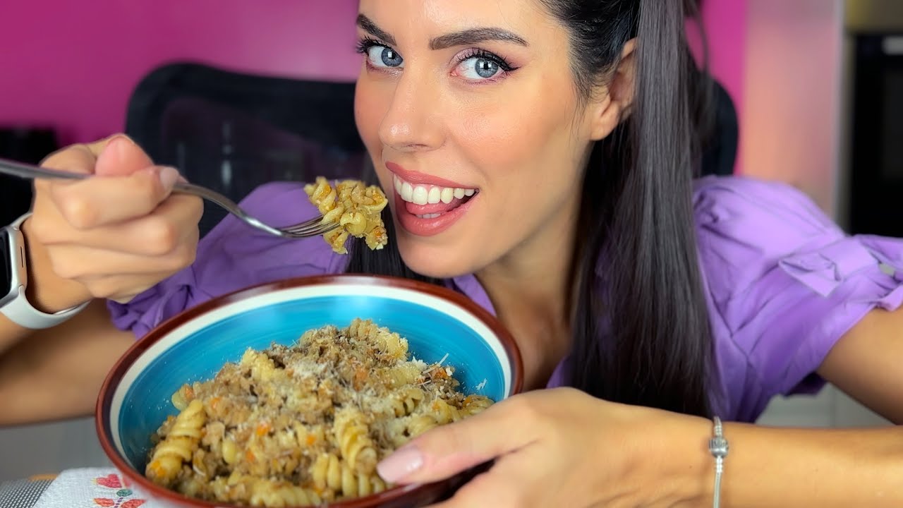 ASMR 🍝 PASTA al RAGÙ BIANCO VEG • MUKBANG (Eating Sounds)