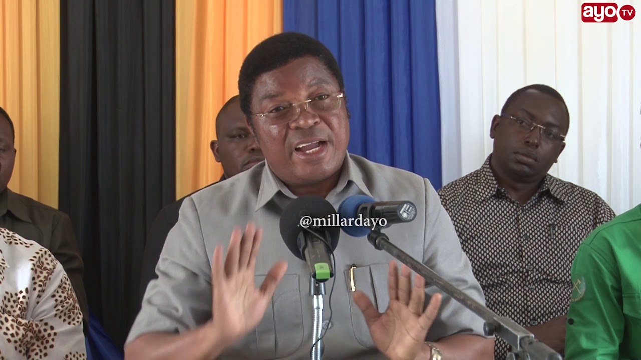 FULL VIDEO: Waziri Mkuu alivyomsimamisha kazi Mwanasheria wa Misungwi Mwanza.