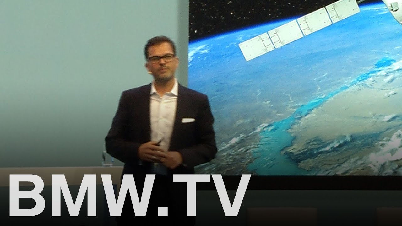 BMW WELCOMES: Future Mobility. Hilfe aus dem All. Frank Salzgeber.