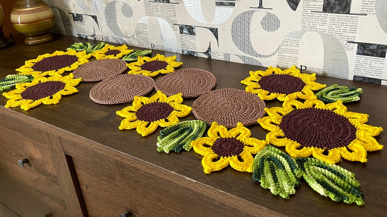 Скатерть-дорожка с подсолнухами, связанная крючком / Полное пошаговое руководство