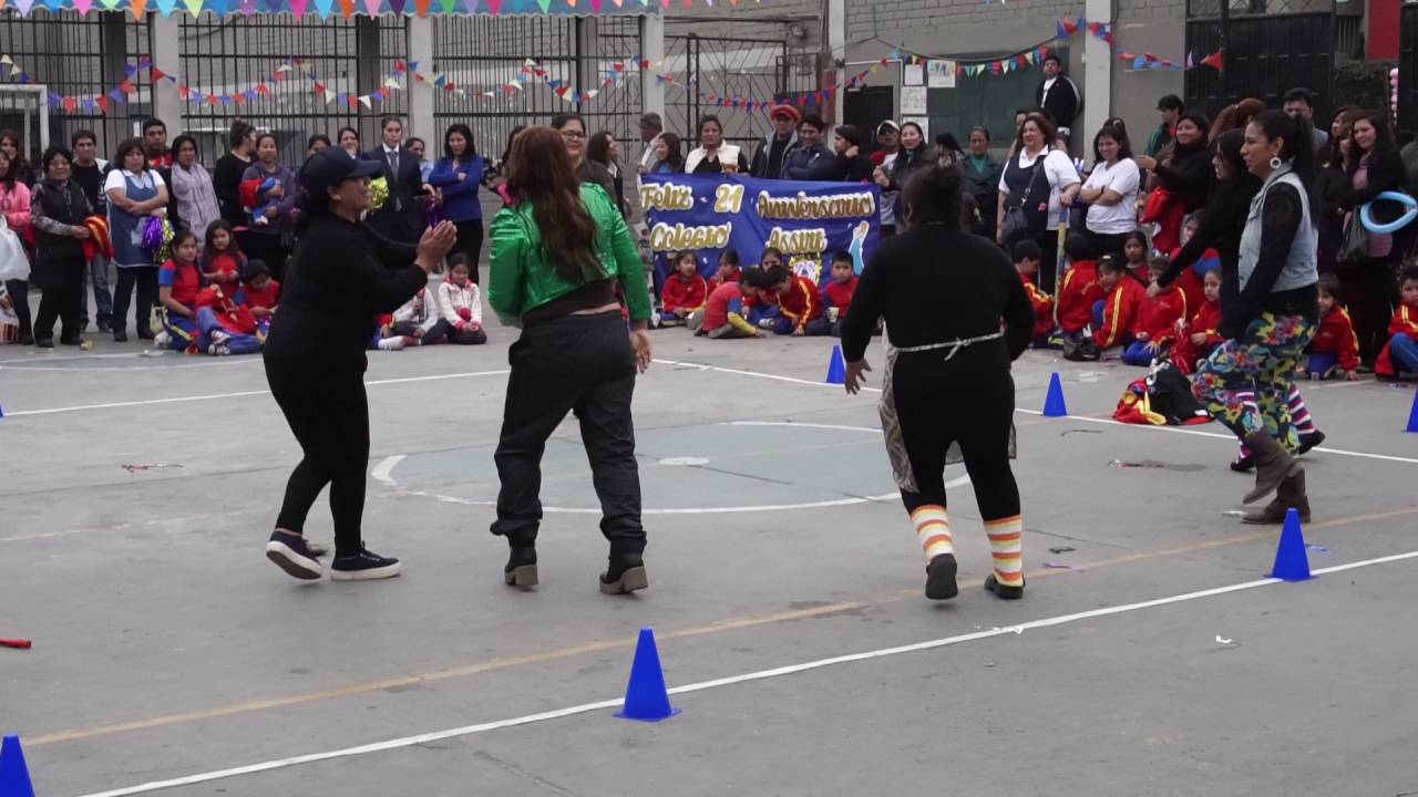15 Concurso Playback Colegio ASSIRI 2016 - Marisol - La escobita