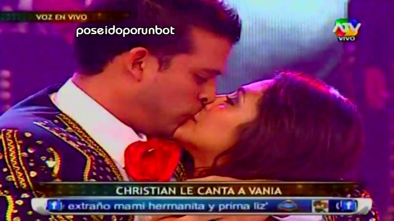 COMBATE: CHRISTIAN DOMINGUEZ SORPRENDE A VANIA CON MARIACHIS POR SAN VALENTIN 14/02/13