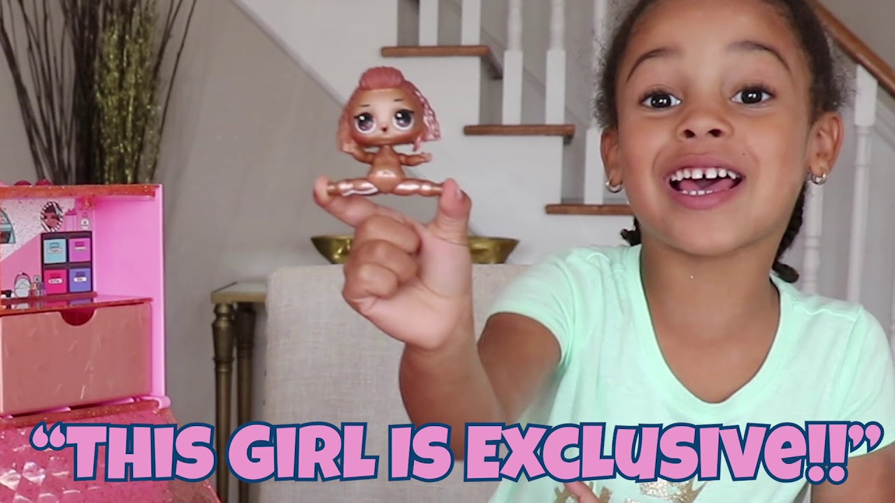 Unboxing LOL Surprise Pop Up Store + Exclusive LOL Doll