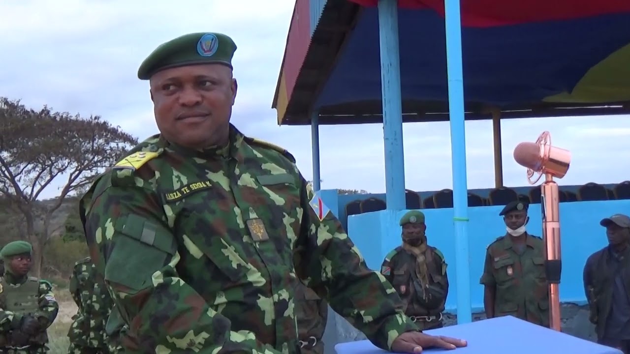 Likasi : Le Col Zanza Te Semba Médard dote les militaires Tigre de nouvelles tenues.