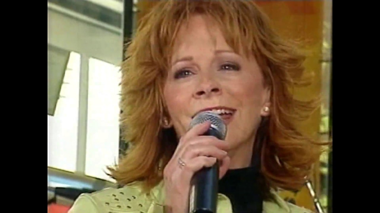 Reba McEntire sings three songs 2005