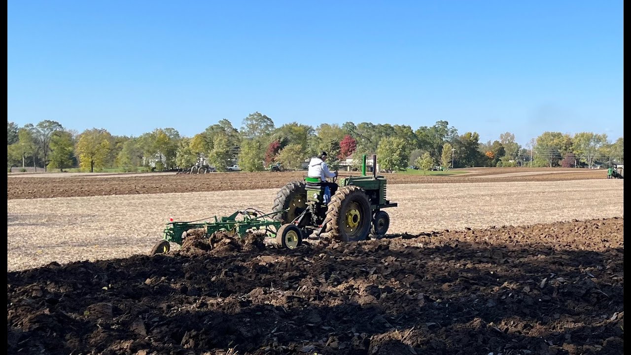 John Deere 2-cylinder power. Dunhams plow day 2023
