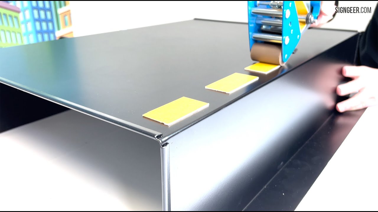 Apply Double Sided Tape Easily - Tape Application Gun with Integrated Cutter | SIGNGEER