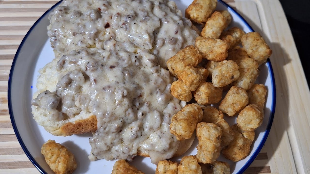Old-fashion Southern  Sausage Gravy.   #SausageGravy