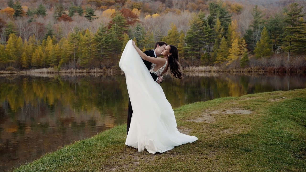 Elizabeth and Andrew's Luxurious Fall Wedding at the Equinox in Vermont