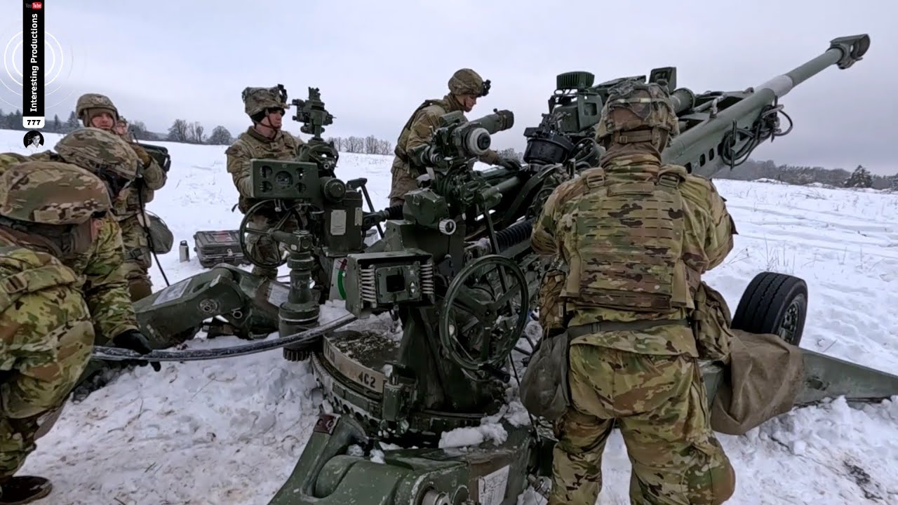 Tropas americanas disparam obuseiros M777 e M119A3 em exerc&iacute;cio de tiro real na Alemanha
