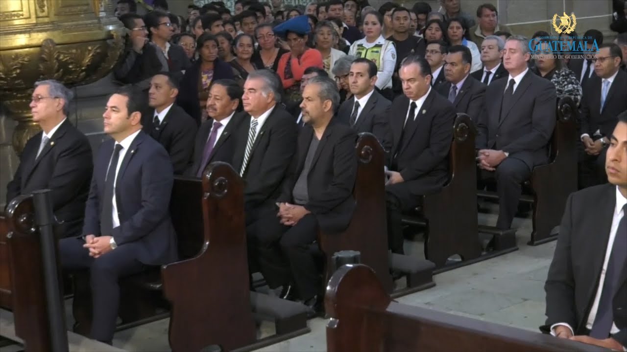 Autoridades de Gobernación despiden a Monseñor Oscar Julio Vian