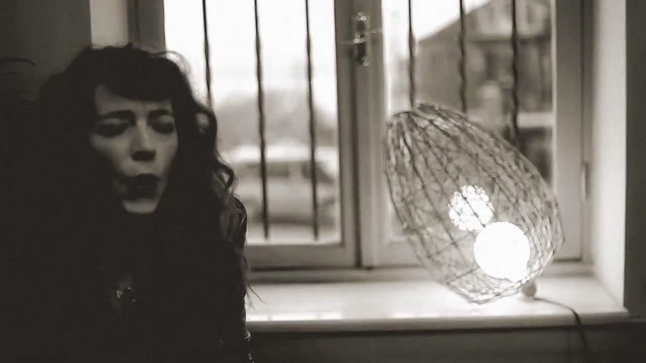 Melissa Auf der Maur - Out of Our Minds / 