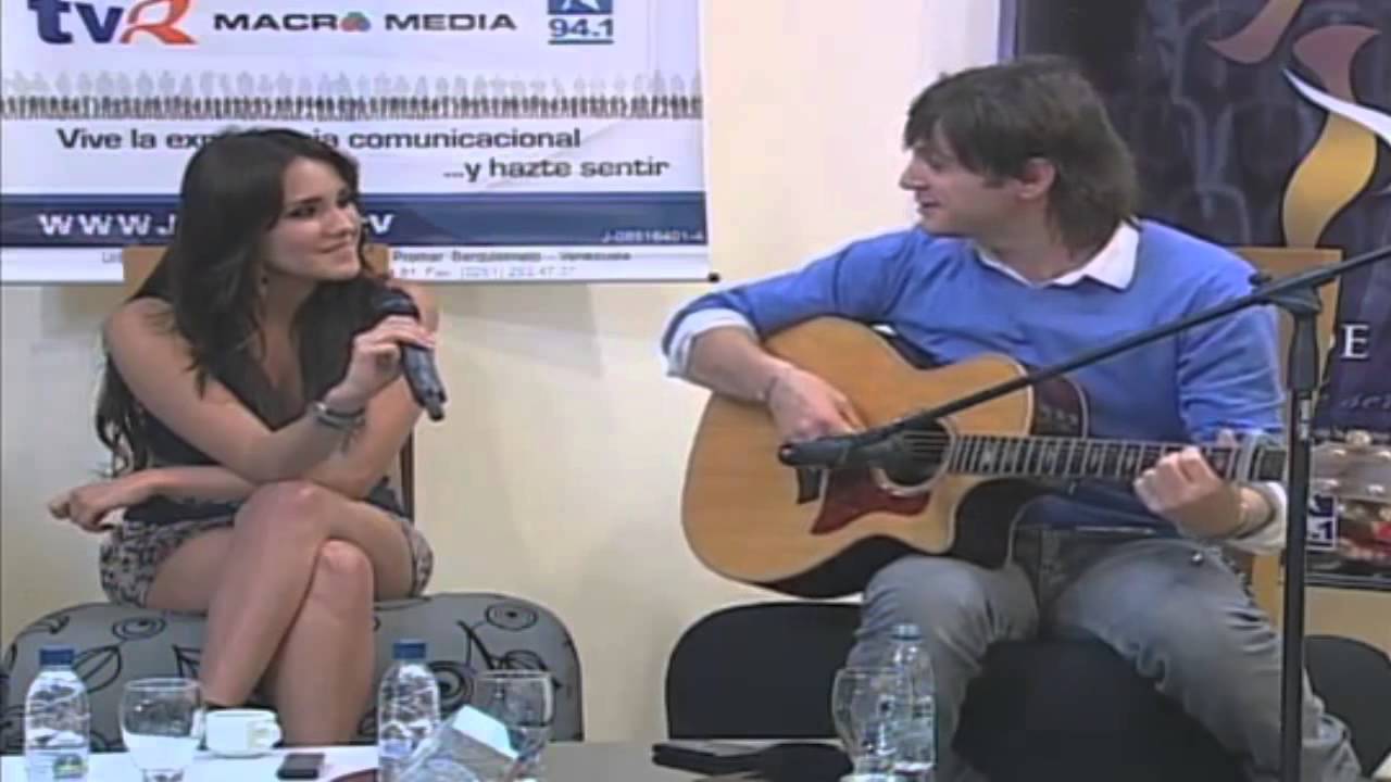 Dulce Mar&iacute;a & Axel Fernando - Amo (capela)