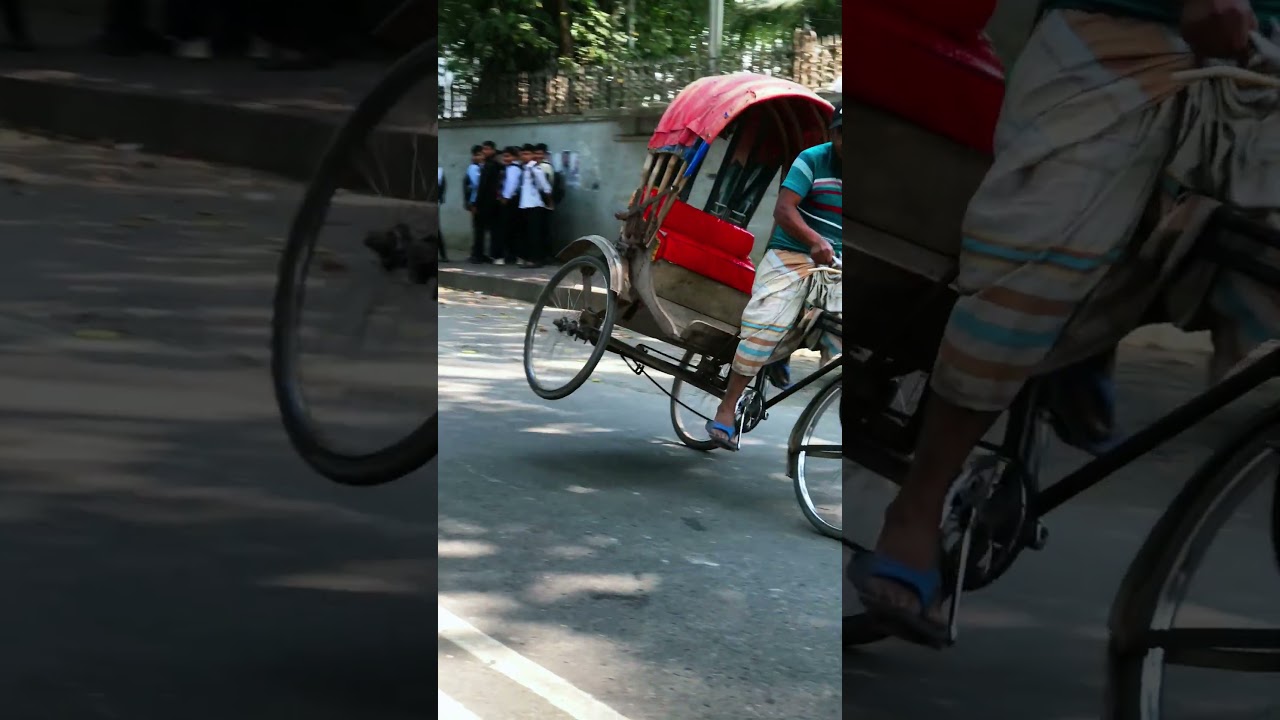 Drifting Rickshaw In Bd #shorts #shortvideo #ytshorts #drift #drifting #rickshaw #bd #bangladesh