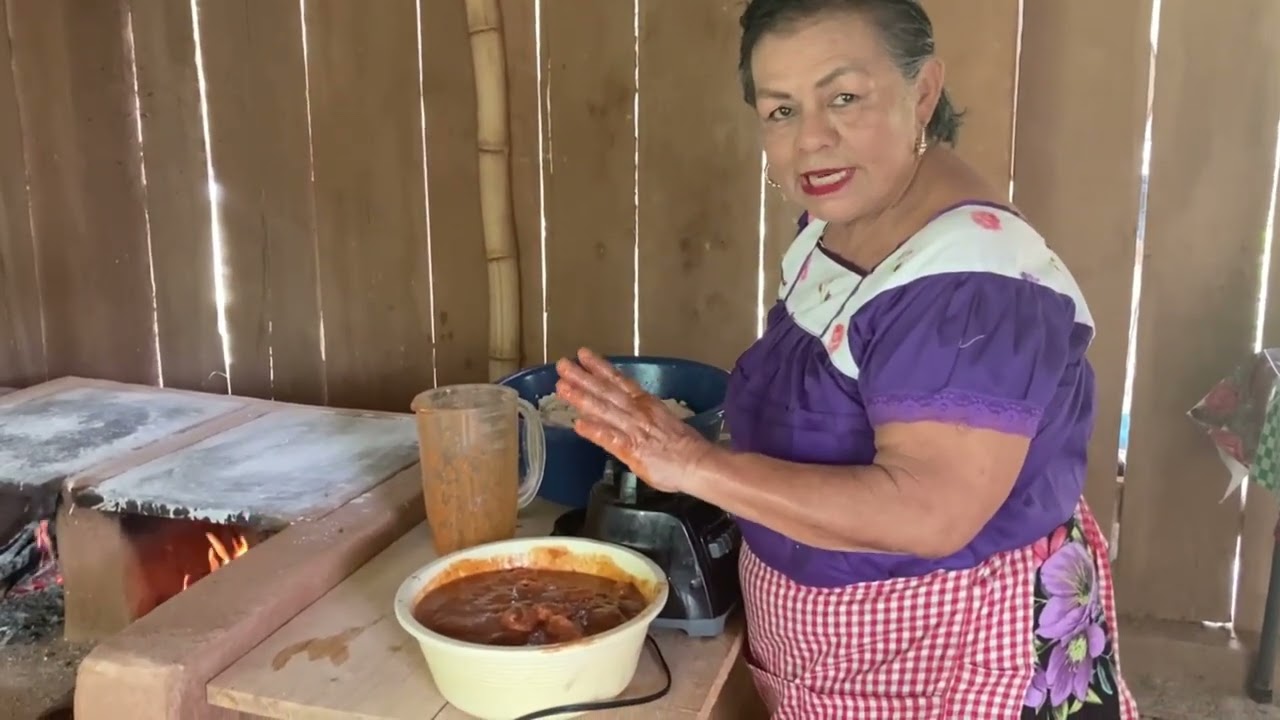 Cómo preparar deliciosos TAMALES DE BOLA.