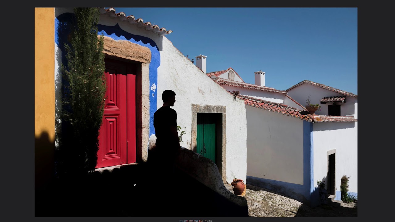 Street Photography: Pay Attention to Color