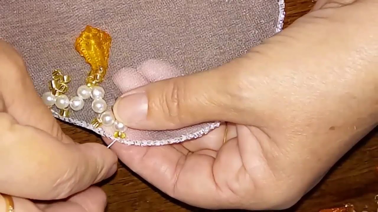 DIY  Como fazer um lindo e lucrativo cobre jarras em pedrarias