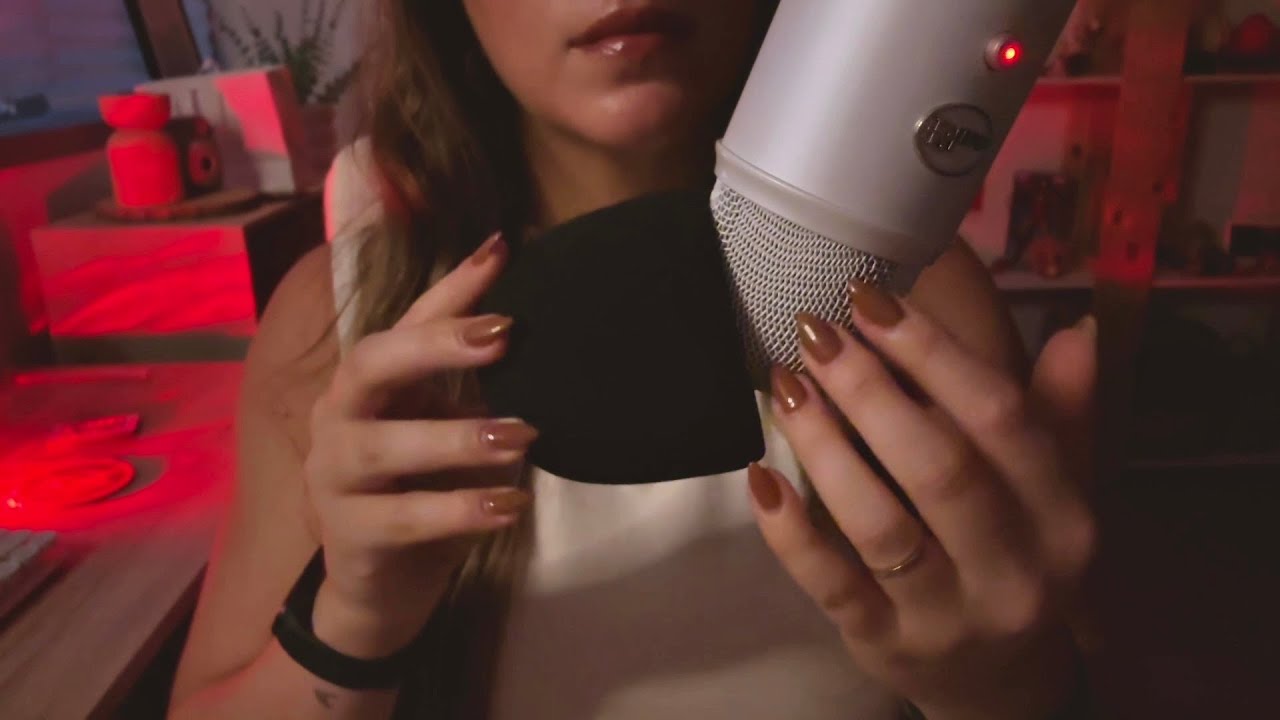 gentle asmr mic pumping and scrathing slooow (no talking, rain background)