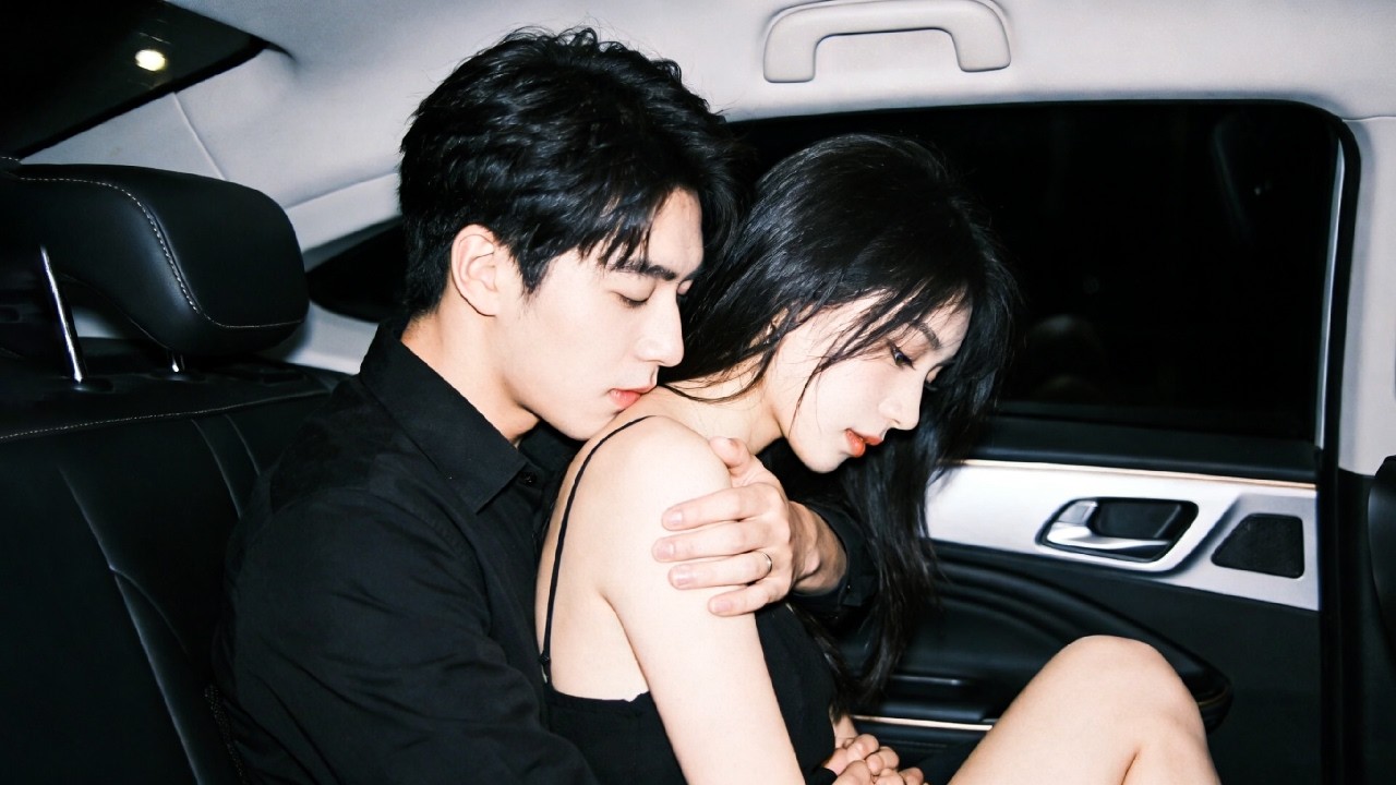 女孩上錯車意外成了陌生男人的解藥，沒想到他竟是身價千億的絕嗣總裁，得知她懷孕後立刻接回豪門，被全家寵成掌上明珠#短劇 #全集 #甜寵 #熱播