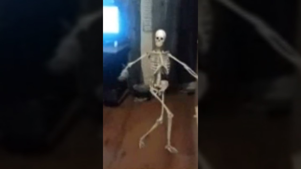 Esqueleto dançando ao tema de Linkin Park 
