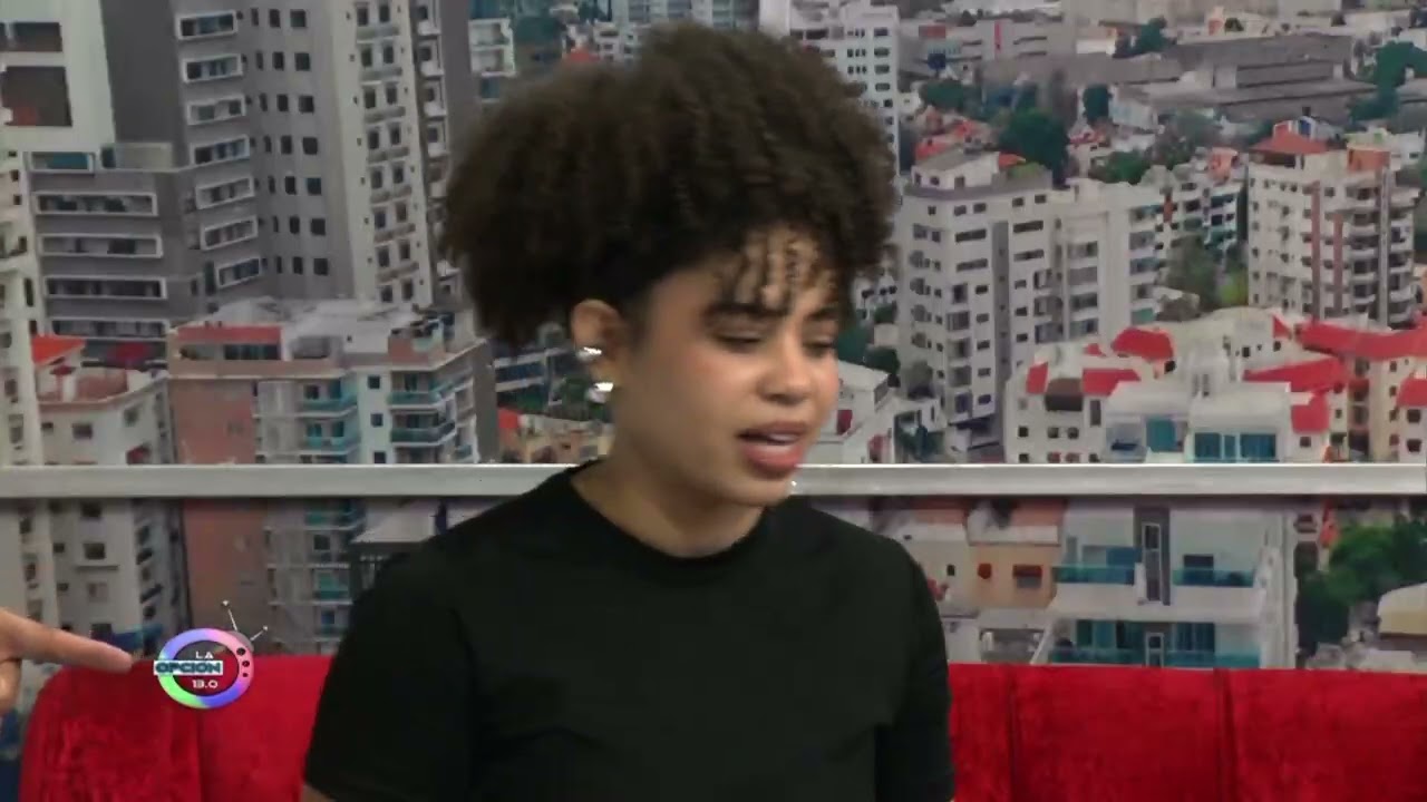 El descubrió que ella tenia algo oculto en su casa  | La Opción 13.0